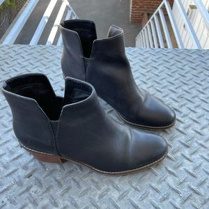 Cole Haan black leather boots/booties